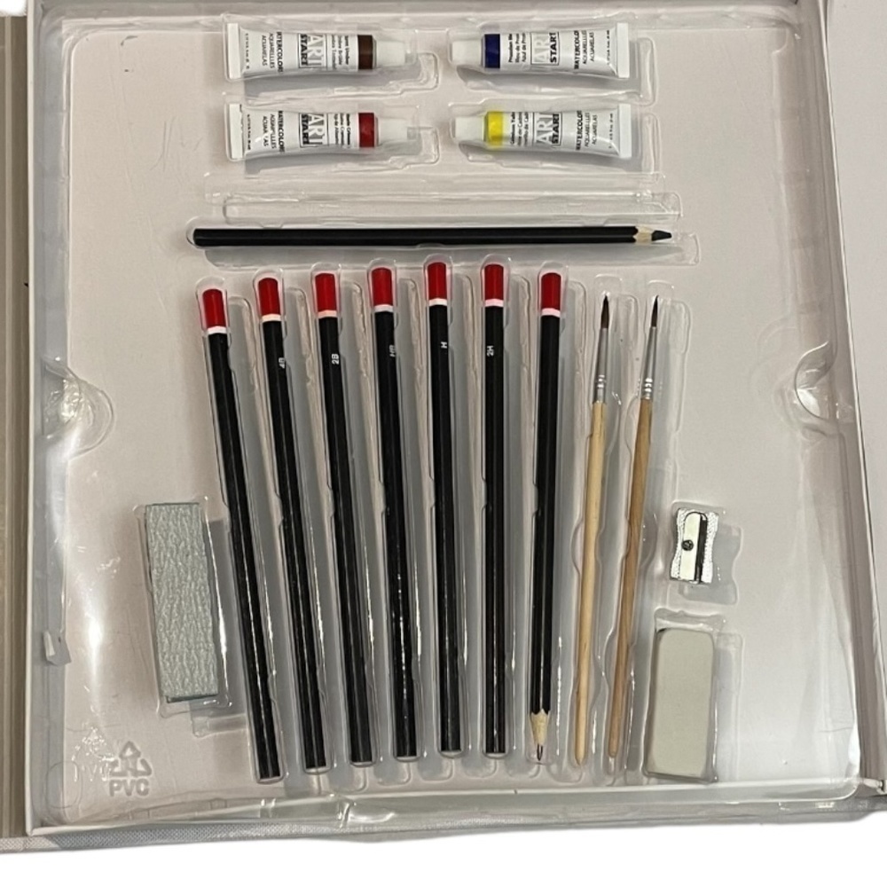 Drawing and Water Color Paint Kit 🤍 - Picture 5 of 5